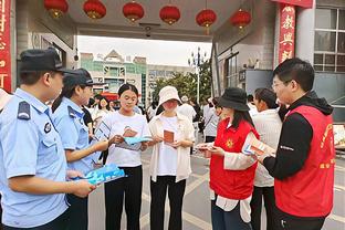 媒体人：杰伦-亚当斯松松垮垮毫无亮点 辽宁要尽快找一名合格外线